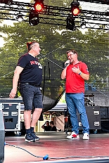HDK SommBiwak 2025-07-20 02  HDK Sommer-Biwak 2025 - Pünktlich um 11.11 Uhr startete das 8. Sommer-Biwak vom Hauptausschuss auf der Hauptbühne beim Duisburger Stadtfest zwischen City Palais und Forum. Die Akteure an diesem sonnigen Sonntag, Solo-Mariechen ⁠Annika, Gardetanz der KG Rote Funken, die Band „⁠KASCHÄMM“, die Piraten des Südens, die „Lecker Mädchen“ KG Südstern, wir die des. Prinzencrew 2025/26 mit Toni I. und ⁠ die “Funky Marys“ und der Tanzsport vom Königreich Duissern. Für musikalische Untermalung sorgte Christian Mauermann vom DJ Duo Schwarzwaldzimmer. : DVPJ, Toni I, Jules I., Prinz Karneval, Prinz, Prinzessin Aileen I., Hofmarschälle, Page, Pagen, Paginnen, HDK, Duisburg, Karneval, Helau, Tollität, Event, Session 2025, Session 2025, HDK Duisburg, Hauptausschuss, Hauptausschuss Karneval Duisburg, Duisburg ist echt
