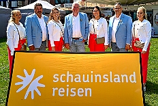 HDK SommBiwak 2025-07-20 04  HDK Sommer-Biwak 2025 - Pünktlich um 11.11 Uhr startete das 8. Sommer-Biwak vom Hauptausschuss auf der Hauptbühne beim Duisburger Stadtfest zwischen City Palais und Forum. Die Akteure an diesem sonnigen Sonntag, Solo-Mariechen ⁠Annika, Gardetanz der KG Rote Funken, die Band „⁠KASCHÄMM“, die Piraten des Südens, die „Lecker Mädchen“ KG Südstern, wir die des. Prinzencrew 2025/26 mit Toni I. und ⁠ die “Funky Marys“ und der Tanzsport vom Königreich Duissern. Für musikalische Untermalung sorgte Christian Mauermann vom DJ Duo Schwarzwaldzimmer. : DVPJ, Toni I, Jules I., Prinz Karneval, Prinz, Prinzessin Aileen I., Hofmarschälle, Page, Pagen, Paginnen, HDK, Duisburg, Karneval, Helau, Tollität, Event, Session 2025, Session 2025, HDK Duisburg, Hauptausschuss, Hauptausschuss Karneval Duisburg, Duisburg ist echt