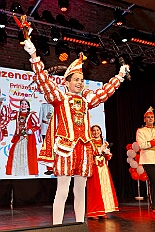 KiPri Kuer Steinhof 2026-01-04 09  Kinderprinzencrew wurde gekürt - Es gehört schon zur Tradition, das am Sonntag vor der Inthronisierung des Stadtprinzen, die Kürzung der Kinderprinzencrew statt findet. Diesmal der 4. Januar 2026 und es gab eine Premiere.  Im so genannten „Gürzenich“ von Duisburg, dem Steinhof in Huckingen, wurden Prinz Juls I., Prinzessin Aileen I. mit Hofmarschall Sami und Pagin Paula der Stadt Duisburg 2026 inthronisiert. : DVPJ, Toni I, Jules I., Prinz Karneval, Prinz, Prinzessin Aileen I., Hofmarschälle, Page, Pagen, Paginnen, HDK, Duisburg, Karneval, Helau, Tollität, Event, Session 2025, Session 2025, HDK Duisburg, Hauptausschuss, Hauptausschuss Karneval Duisburg, Duisburg ist echt