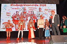 KiPri Kuer Steinhof 2026-01-04 18  Kinderprinzencrew wurde gekürt - Es gehört schon zur Tradition, das am Sonntag vor der Inthronisierung des Stadtprinzen, die Kürzung der Kinderprinzencrew statt findet. Diesmal der 4. Januar 2026 und es gab eine Premiere.  Im so genannten „Gürzenich“ von Duisburg, dem Steinhof in Huckingen, wurden Prinz Juls I., Prinzessin Aileen I. mit Hofmarschall Sami und Pagin Paula der Stadt Duisburg 2026 inthronisiert. : DVPJ, Toni I, Jules I., Prinz Karneval, Prinz, Prinzessin Aileen I., Hofmarschälle, Page, Pagen, Paginnen, HDK, Duisburg, Karneval, Helau, Tollität, Event, Session 2025, Session 2025, HDK Duisburg, Hauptausschuss, Hauptausschuss Karneval Duisburg, Duisburg ist echt