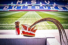 Ornat Shooting 2026-01-08 01  Shooting im Ornat - Die Spannung auf unsere Session steigt. Hier ein paar Impressionen vom Shooting mit unserer Steffi. Wir waren außer im Studio auch in der schauinsland Reisen Arena, dem WYNDHAM Hotel Duisburger Hof und dem Coupe 1900 im Duisburger Süden. : DVPJ, Toni I, Jules I., Prinz Karneval, Prinz, Prinzessin Aileen I., Hofmarschälle, Page, Pagen, Paginnen, HDK, Duisburg, Karneval, Helau, Tollität, Event, Session 2025, Session 2025, HDK Duisburg, Hauptausschuss, Hauptausschuss Karneval Duisburg, Duisburg ist echt