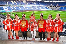 Ornat Shooting 2026-01-08 03  Shooting im Ornat - Die Spannung auf unsere Session steigt. Hier ein paar Impressionen vom Shooting mit unserer Steffi. Wir waren außer im Studio auch in der schauinsland Reisen Arena, dem WYNDHAM Hotel Duisburger Hof und dem Coupe 1900 im Duisburger Süden. : DVPJ, Toni I, Jules I., Prinz Karneval, Prinz, Prinzessin Aileen I., Hofmarschälle, Page, Pagen, Paginnen, HDK, Duisburg, Karneval, Helau, Tollität, Event, Session 2025, Session 2025, HDK Duisburg, Hauptausschuss, Hauptausschuss Karneval Duisburg, Duisburg ist echt