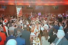 Kuerung Toni I 2026-01-10 032  Endlich Karnevalsprinz: Toni I. -  Am Samstag 10. Januar 2026 war es endlich soweit. Kürung se. Tollität Prinz Toni I., im Rahmen eines hochklassigen Galaabends in der ausverkauften Mercatorhalle in Duisburg. Ein stimmungsvoller Abend mit Show, Musik und Tanz. Vorab präsentierte sich die Prinzencrew 2026 im WYNDHAM Hotel Duisburger Hof der Leibgarde se. Tollität, die Prinzengarde der Stadt Duisburg. : DVPJ, Toni I, Jules I., Prinz Karneval, Prinz, Prinzessin Aileen I., Hofmarschälle, Page, Pagen, Paginnen, HDK, Duisburg, Karneval, Helau, Tollität, Event, Session 2025, Session 2025, HDK Duisburg, Hauptausschuss, Hauptausschuss Karneval Duisburg, Duisburg ist echt