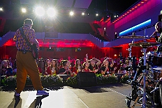 Kuerung Toni I 2026-01-10 087  Endlich Karnevalsprinz: Toni I. -  Am Samstag 10. Januar 2026 war es endlich soweit. Kürung se. Tollität Prinz Toni I., im Rahmen eines hochklassigen Galaabends in der ausverkauften Mercatorhalle in Duisburg. Ein stimmungsvoller Abend mit Show, Musik und Tanz. Vorab präsentierte sich die Prinzencrew 2026 im WYNDHAM Hotel Duisburger Hof der Leibgarde se. Tollität, die Prinzengarde der Stadt Duisburg. : DVPJ, Toni I, Jules I., Prinz Karneval, Prinz, Prinzessin Aileen I., Hofmarschälle, Page, Pagen, Paginnen, HDK, Duisburg, Karneval, Helau, Tollität, Event, Session 2025, Session 2025, HDK Duisburg, Hauptausschuss, Hauptausschuss Karneval Duisburg, Duisburg ist echt