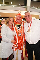 Kuerung Toni I 2026-01-10 138  Endlich Karnevalsprinz: Toni I. -  Am Samstag 10. Januar 2026 war es endlich soweit. Kürung se. Tollität Prinz Toni I., im Rahmen eines hochklassigen Galaabends in der ausverkauften Mercatorhalle in Duisburg. Ein stimmungsvoller Abend mit Show, Musik und Tanz. Vorab präsentierte sich die Prinzencrew 2026 im WYNDHAM Hotel Duisburger Hof der Leibgarde se. Tollität, die Prinzengarde der Stadt Duisburg. : DVPJ, Toni I, Jules I., Prinz Karneval, Prinz, Prinzessin Aileen I., Hofmarschälle, Page, Pagen, Paginnen, HDK, Duisburg, Karneval, Helau, Tollität, Event, Session 2025, Session 2025, HDK Duisburg, Hauptausschuss, Hauptausschuss Karneval Duisburg, Duisburg ist echt