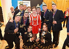 Kuerung Toni I 2026-01-10 149  Endlich Karnevalsprinz: Toni I. -  Am Samstag 10. Januar 2026 war es endlich soweit. Kürung se. Tollität Prinz Toni I., im Rahmen eines hochklassigen Galaabends in der ausverkauften Mercatorhalle in Duisburg. Ein stimmungsvoller Abend mit Show, Musik und Tanz. Vorab präsentierte sich die Prinzencrew 2026 im WYNDHAM Hotel Duisburger Hof der Leibgarde se. Tollität, die Prinzengarde der Stadt Duisburg. : DVPJ, Toni I, Jules I., Prinz Karneval, Prinz, Prinzessin Aileen I., Hofmarschälle, Page, Pagen, Paginnen, HDK, Duisburg, Karneval, Helau, Tollität, Event, Session 2025, Session 2025, HDK Duisburg, Hauptausschuss, Hauptausschuss Karneval Duisburg, Duisburg ist echt