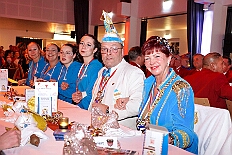 PrinzEmpf 2026- 01-11 048  Prinzenempfang 2026 - Seine Tollität Prinz Toni I. und seine Crew empfangen im Steinhof in Huckingen Sponsoren, den HDK-Förderkreis, Familie und Freunde. Zu Ihnen zählen auch Bastian I. und Steffen I., das Prinzenpaar der KGK aus Moers. Ihnen Allen wird ein lockeres Rahmenprogramm, gestaltet von Duisburger Garde- und Showtanzgruppen und natürlich beider Prinzencrews, geboten. : DVPJ, Toni I, Jules I., Prinz Karneval, Prinz, Prinzessin Aileen I., Hofmarschälle, Page, Pagen, Paginnen, HDK, Duisburg, Karneval, Helau, Tollität, Event, Session 2025, Session 2025, HDK Duisburg, Hauptausschuss, Hauptausschuss Karneval Duisburg, Duisburg ist echt