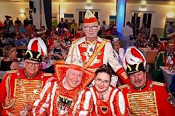 Jeck unter Strom 2026- 01-28 01  Jeck unter Strom 2026 - Mittwoch Abend war es wieder so weit, zum dritten Mal hieß es im Kultur- und Bürgerzentrum Duisburg-Süd Steinhof Huckingen e.V. , „Jeck unter Strom“. Duisburg rief, Köln kam. Aber wir haben unser Duisburg hervorragend vertreten. : DVPJ, Toni I, Jules I., Prinz Karneval, Prinz, Prinzessin Aileen I., Hofmarschälle, Page, Pagen, Paginnen, HDK, Duisburg, Karneval, Helau, Tollität, Event, Session 2025, Session 2025, HDK Duisburg, Hauptausschuss, Hauptausschuss Karneval Duisburg, Duisburg ist echt