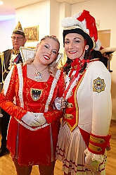 Jeck unter Strom 2026- 01-28 20  Jeck unter Strom 2026 - Mittwoch Abend war es wieder so weit, zum dritten Mal hieß es im Kultur- und Bürgerzentrum Duisburg-Süd Steinhof Huckingen e.V. , „Jeck unter Strom“. Duisburg rief, Köln kam. Aber wir haben unser Duisburg hervorragend vertreten. : DVPJ, Toni I, Jules I., Prinz Karneval, Prinz, Prinzessin Aileen I., Hofmarschälle, Page, Pagen, Paginnen, HDK, Duisburg, Karneval, Helau, Tollität, Event, Session 2025, Session 2025, HDK Duisburg, Hauptausschuss, Hauptausschuss Karneval Duisburg, Duisburg ist echt