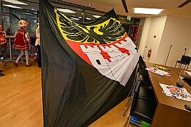 Empf Duisburg Kontor 2026- 01-28 0022  Duisburg ist echt, Karneval - Mit der Kinderprinzencrew waren wir ins CityPalais gekommen, Empfang beim „Duisburg Kontor“. Der jecke Adelsbesuch wurde herzlich empfangen und Geschäftsführer Uwe Kluge begrüßte die Kleine wie Große Tollität in der VIP Lounge. : DVPJ, Toni I, Jules I., Prinz Karneval, Prinz, Prinzessin Aileen I., Hofmarschälle, Page, Pagen, Paginnen, HDK, Duisburg, Karneval, Helau, Tollität, Event, Session 2025, Session 2025, HDK Duisburg, Hauptausschuss, Hauptausschuss Karneval Duisburg, Duisburg ist echt