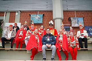 Zoo Duisburg 2026-01-29 16  Ene Besuch em Zoo - Der Zoobesuch ist eine schöne Tradition für die amtierenden Tollitäten der Stadt. Diesmal  besuchten wir außer Kamel, Koala, Delphin und Co. auch die Zebras, wenn auch nicht Blau-Weiß gestreift. : DVPJ, Toni I, Jules I., Prinz Karneval, Prinz, Prinzessin Aileen I., Hofmarschälle, Page, Pagen, Paginnen, HDK, Duisburg, Karneval, Helau, Tollität, Event, Session 2025, Session 2025, HDK Duisburg, Hauptausschuss, Hauptausschuss Karneval Duisburg, Duisburg ist echt