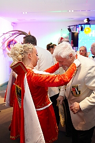 04 Ritterschm- WG Ruhrort 2026-01-30 02  Tour-Tag, 30. Januar - An diesem Freitagmorgen hatte das Bezirksamt in Meiderich zum Prinzenempfang gebeten. Am Abend ging es dann weiter bei der „Damenparty“ der Marloher Jecken in Fahrn. Von dort in die „Eventloction BUDDY´S“ in Meiderich. Hier gab es eine Karnevalsparty mit DJ Holger, der ehemaligen Tollität Holger II. von  2025. Zum Abschluss waren wir Gäste beim „Ritterschmaus“ der KG Weiss-Grün in Ruhrort. : DVPJ, Toni I, Jules I., Prinz Karneval, Prinz, Prinzessin Aileen I., Hofmarschälle, Page, Pagen, Paginnen, HDK, Duisburg, Karneval, Helau, Tollität, Event, Session 2025, Session 2025, HDK Duisburg, Hauptausschuss, Hauptausschuss Karneval Duisburg, Duisburg ist echt