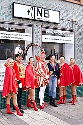 NBImmobilien Prinzencrew2026 SteffiSinz  Gemeinsam für den Karneval, Zusammenhalt und Duisburg Ein Auszug der Besuche bei den Unterstützern des Duisburger Karnevals und insbesondere sr. Tollität Prinz Toni I. der Stadt Duisburg 2026. Die Prinzencrew dankt Euch von Herzen für Eure Unterstützung. : DVPJ, Toni I, Jules I., Prinz Karneval, Prinz, Prinzessin Aileen I., Hofmarschälle, Page, Pagen, Paginnen, HDK, Duisburg, Karneval, Helau, Tollität, Event, Session 2025, Session 2025, HDK Duisburg, Hauptausschuss, Hauptausschuss Karneval Duisburg, Duisburg ist echt