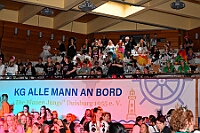 02 Damens AMaB 2026- 02-01 01  Tour-Tag, 1. Februar - Im Intercity Hotel feierten die Roten Funken ihr 77-jähriges Bestehen an diesem Sonntagmorgen, auch wir gratulierten. Auf zum Heimspiel für unsere Christin hieß es danach, dies bei der Damensitzung der » Blauen Jungs «. Eine große Kinderschar erwartete uns dann im Steinhof. Die Musketiere hielten dort ihre Kindersitzung ab. In die Rheinhausenhall führte uns dann der nächste Termin, Damensitzung von Rot-Weiß. Zum Schluß erwartete und die SPD Großenbaum/Rahm bei ihrem „Tanztee“ in unserem Stadquartier, dem Coupe 1900. : DVPJ, Toni I, Jules I., Prinz Karneval, Prinz, Prinzessin Aileen I., Hofmarschälle, Page, Pagen, Paginnen, HDK, Duisburg, Karneval, Helau, Tollität, Event, Session 2025, Session 2025, HDK Duisburg, Hauptausschuss, Hauptausschuss Karneval Duisburg, Duisburg ist echt