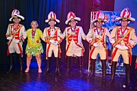 03 Kinders Musketiere 2026- 02-01 12  Tour-Tag, 1. Februar - Im Intercity Hotel feierten die Roten Funken ihr 77-jähriges Bestehen an diesem Sonntagmorgen, auch wir gratulierten. Auf zum Heimspiel für unsere Christin hieß es danach, dies bei der Damensitzung der » Blauen Jungs «. Eine große Kinderschar erwartete uns dann im Steinhof. Die Musketiere hielten dort ihre Kindersitzung ab. In die Rheinhausenhall führte uns dann der nächste Termin, Damensitzung von Rot-Weiß. Zum Schluß erwartete und die SPD Großenbaum/Rahm bei ihrem „Tanztee“ in unserem Stadquartier, dem Coupe 1900. : DVPJ, Toni I, Jules I., Prinz Karneval, Prinz, Prinzessin Aileen I., Hofmarschälle, Page, Pagen, Paginnen, HDK, Duisburg, Karneval, Helau, Tollität, Event, Session 2025, Session 2025, HDK Duisburg, Hauptausschuss, Hauptausschuss Karneval Duisburg, Duisburg ist echt