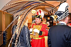Prinzentref KoenigBrau 2026- 02-02 06  Prinzentreffen in der Brauerei - Auf Initiative von Tobias Ostermann, Verkaufsleiter Ruhrgebiet, und HDK Präsident Michel Jansen lud die König Brauerei in Kooperation mit dem HDK zum Prinzentreffen in den Theodor-König-Keller auf dem Gelände der König Brauerei. Dieser spontanen Einladung folgten die Tollitäten aus Essen, Oberhausen und Moers. Prinz Toni I. erwies sich als sympathischer Co-Gastgeber bei diesem unterhaltsamen Abend. : DVPJ, Toni I, Jules I., Prinz Karneval, Prinz, Prinzessin Aileen I., Hofmarschälle, Page, Pagen, Paginnen, HDK, Duisburg, Karneval, Helau, Tollität, Event, Session 2025, Session 2025, HDK Duisburg, Hauptausschuss, Hauptausschuss Karneval Duisburg, Duisburg ist echt