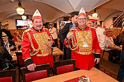 Prinzentref KoenigBrau 2026- 02-02 13  Prinzentreffen in der Brauerei - Auf Initiative von Tobias Ostermann, Verkaufsleiter Ruhrgebiet, und HDK Präsident Michel Jansen lud die König Brauerei in Kooperation mit dem HDK zum Prinzentreffen in den Theodor-König-Keller auf dem Gelände der König Brauerei. Dieser spontanen Einladung folgten die Tollitäten aus Essen, Oberhausen und Moers. Prinz Toni I. erwies sich als sympathischer Co-Gastgeber bei diesem unterhaltsamen Abend. : DVPJ, Toni I, Jules I., Prinz Karneval, Prinz, Prinzessin Aileen I., Hofmarschälle, Page, Pagen, Paginnen, HDK, Duisburg, Karneval, Helau, Tollität, Event, Session 2025, Session 2025, HDK Duisburg, Hauptausschuss, Hauptausschuss Karneval Duisburg, Duisburg ist echt