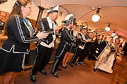 Prinzentref KoenigBrau 2026- 02-02 19  Prinzentreffen in der Brauerei - Auf Initiative von Tobias Ostermann, Verkaufsleiter Ruhrgebiet, und HDK Präsident Michel Jansen lud die König Brauerei in Kooperation mit dem HDK zum Prinzentreffen in den Theodor-König-Keller auf dem Gelände der König Brauerei. Dieser spontanen Einladung folgten die Tollitäten aus Essen, Oberhausen und Moers. Prinz Toni I. erwies sich als sympathischer Co-Gastgeber bei diesem unterhaltsamen Abend. : DVPJ, Toni I, Jules I., Prinz Karneval, Prinz, Prinzessin Aileen I., Hofmarschälle, Page, Pagen, Paginnen, HDK, Duisburg, Karneval, Helau, Tollität, Event, Session 2025, Session 2025, HDK Duisburg, Hauptausschuss, Hauptausschuss Karneval Duisburg, Duisburg ist echt