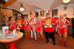Prinzentref KoenigBrau 2026- 02-02 39  Prinzentreffen in der Brauerei - Auf Initiative von Tobias Ostermann, Verkaufsleiter Ruhrgebiet, und HDK Präsident Michel Jansen lud die König Brauerei in Kooperation mit dem HDK zum Prinzentreffen in den Theodor-König-Keller auf dem Gelände der König Brauerei. Dieser spontanen Einladung folgten die Tollitäten aus Essen, Oberhausen und Moers. Prinz Toni I. erwies sich als sympathischer Co-Gastgeber bei diesem unterhaltsamen Abend. : DVPJ, Toni I, Jules I., Prinz Karneval, Prinz, Prinzessin Aileen I., Hofmarschälle, Page, Pagen, Paginnen, HDK, Duisburg, Karneval, Helau, Tollität, Event, Session 2025, Session 2025, HDK Duisburg, Hauptausschuss, Hauptausschuss Karneval Duisburg, Duisburg ist echt