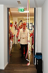 Empfang Berzirk Sued 2026- 02-03 06  Prinzenempfang - Am Dienstag war Premiere im Bezirksamt Süd an der Sittartsberger Allee. Natürlich kam nicht nur der Stadtprinz, Toni I., sondern auch Bernd II. mit Prinzessin Gabi der KG Südstern, die seit 75 Jahren als Prinzenpaar in Serm regieren. : DVPJ, Toni I, Jules I., Prinz Karneval, Prinz, Prinzessin Aileen I., Hofmarschälle, Page, Pagen, Paginnen, HDK, Duisburg, Karneval, Helau, Tollität, Event, Session 2025, Session 2025, HDK Duisburg, Hauptausschuss, Hauptausschuss Karneval Duisburg, Duisburg ist echt