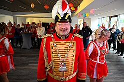 Empfang Berzirk Sued 2026- 02-03 13  Prinzenempfang - Am Dienstag war Premiere im Bezirksamt Süd an der Sittartsberger Allee. Natürlich kam nicht nur der Stadtprinz, Toni I., sondern auch Bernd II. mit Prinzessin Gabi der KG Südstern, die seit 75 Jahren als Prinzenpaar in Serm regieren. : DVPJ, Toni I, Jules I., Prinz Karneval, Prinz, Prinzessin Aileen I., Hofmarschälle, Page, Pagen, Paginnen, HDK, Duisburg, Karneval, Helau, Tollität, Event, Session 2025, Session 2025, HDK Duisburg, Hauptausschuss, Hauptausschuss Karneval Duisburg, Duisburg ist echt