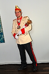 Empfang Berzirk Sued 2026- 02-03 20  Prinzenempfang - Am Dienstag war Premiere im Bezirksamt Süd an der Sittartsberger Allee. Natürlich kam nicht nur der Stadtprinz, Toni I., sondern auch Bernd II. mit Prinzessin Gabi der KG Südstern, die seit 75 Jahren als Prinzenpaar in Serm regieren. : DVPJ, Toni I, Jules I., Prinz Karneval, Prinz, Prinzessin Aileen I., Hofmarschälle, Page, Pagen, Paginnen, HDK, Duisburg, Karneval, Helau, Tollität, Event, Session 2025, Session 2025, HDK Duisburg, Hauptausschuss, Hauptausschuss Karneval Duisburg, Duisburg ist echt