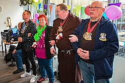 Empfang Berzirk Sued 2026- 02-03 22  Prinzenempfang - Am Dienstag war Premiere im Bezirksamt Süd an der Sittartsberger Allee. Natürlich kam nicht nur der Stadtprinz, Toni I., sondern auch Bernd II. mit Prinzessin Gabi der KG Südstern, die seit 75 Jahren als Prinzenpaar in Serm regieren. : DVPJ, Toni I, Jules I., Prinz Karneval, Prinz, Prinzessin Aileen I., Hofmarschälle, Page, Pagen, Paginnen, HDK, Duisburg, Karneval, Helau, Tollität, Event, Session 2025, Session 2025, HDK Duisburg, Hauptausschuss, Hauptausschuss Karneval Duisburg, Duisburg ist echt