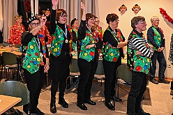 02 KFD Peter Paul 2026- 02-04 16  Seniorenkarneval und Flüstersitzung - An Nachmittag des 4. Februar führte uns der erste Termin in das DRK-Multikulturelle Seniorenzentrum Haus am Sandberg in Homberg. Zum 2. Termin musste wir in den Süden. In Huckingen feierte die KFD St. Peter und Paul Gemeinde ihren  2. karnvalistischen Nachmittag, Toni I. wurde ein Superstar empfangen. Gestärkt mit ausreichend Kuchen und Kaffee ging es dann nach Walsum. In Open Rheins „Zum Johanniter“ , dort fand die „Flüstersitzung“ der Prinzengarde statt. : DVPJ, Toni I, Jules I., Prinz Karneval, Prinz, Prinzessin Aileen I., Hofmarschälle, Page, Pagen, Paginnen, HDK, Duisburg, Karneval, Helau, Tollität, Event, Session 2025, Session 2025, HDK Duisburg, Hauptausschuss, Hauptausschuss Karneval Duisburg, Duisburg ist echt