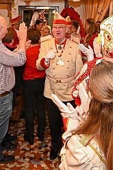 Wagenbauessen 2026- 02-05 02  Wagenbauessen - Ganz traditionell fand eine Woche vor Altweiber das Wagenessen der Sermer Wagenbauer in der Gaststätte „Viet“ statt. Nach dem herzlichen Empfang durch se. Tollität Prinz Bernd II. mit Prinzessin Gabi gab es auch einen kurzen Besuch in der Wagenhalle. : DVPJ, Toni I, Jules I., Prinz Karneval, Prinz, Prinzessin Aileen I., Hofmarschälle, Page, Pagen, Paginnen, HDK, Duisburg, Karneval, Helau, Tollität, Event, Session 2025, Session 2025, HDK Duisburg, Hauptausschuss, Hauptausschuss Karneval Duisburg, Duisburg ist echt