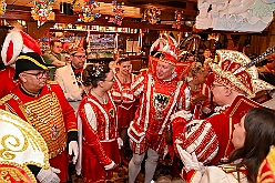 Wagenbauessen 2026- 02-05 08  Wagenbauessen - Ganz traditionell fand eine Woche vor Altweiber das Wagenessen der Sermer Wagenbauer in der Gaststätte „Viet“ statt. Nach dem herzlichen Empfang durch se. Tollität Prinz Bernd II. mit Prinzessin Gabi gab es auch einen kurzen Besuch in der Wagenhalle. : DVPJ, Toni I, Jules I., Prinz Karneval, Prinz, Prinzessin Aileen I., Hofmarschälle, Page, Pagen, Paginnen, HDK, Duisburg, Karneval, Helau, Tollität, Event, Session 2025, Session 2025, HDK Duisburg, Hauptausschuss, Hauptausschuss Karneval Duisburg, Duisburg ist echt