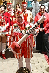 Wagenbauessen 2026- 02-05 35  Wagenbauessen - Ganz traditionell fand eine Woche vor Altweiber das Wagenessen der Sermer Wagenbauer in der Gaststätte „Viet“ statt. Nach dem herzlichen Empfang durch se. Tollität Prinz Bernd II. mit Prinzessin Gabi gab es auch einen kurzen Besuch in der Wagenhalle. : DVPJ, Toni I, Jules I., Prinz Karneval, Prinz, Prinzessin Aileen I., Hofmarschälle, Page, Pagen, Paginnen, HDK, Duisburg, Karneval, Helau, Tollität, Event, Session 2025, Session 2025, HDK Duisburg, Hauptausschuss, Hauptausschuss Karneval Duisburg, Duisburg ist echt