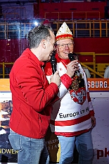01 KarnevalOnIce 2026-02-06 20  Tour-Tag, 6. Februar - Am frühen Freitagabend hieß es in der „alleato Arena“ zum 4. Mal „Karneval on Ice“ . Eion (Spaß)Eishockeyspiel der Teams Karneval vs. Stadt Duisburg endete 10:10. Danach ging es in die Glückaufhalle nach Homberg, Herrensitzung der „Narrenzunft“. Zurück im Süden zur Ehrengarde, diese hatte den „Großen Orden“, im „Landgasthof Schenke“, an Joachim Loosen verliehen. Abschluss des Abends war dann im „Männerhort“ bei Klaus Bodzian. : DVPJ, Toni I, Jules I., Prinz Karneval, Prinz, Prinzessin Aileen I., Hofmarschälle, Page, Pagen, Paginnen, HDK, Duisburg, Karneval, Helau, Tollität, Event, Session 2025, Session 2025, HDK Duisburg, Hauptausschuss, Hauptausschuss Karneval Duisburg, Duisburg ist echt