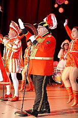 02 Herrens NarrenzHomb 2026-02-06 08  Tour-Tag, 6. Februar - Am frühen Freitagabend hieß es in der „alleato Arena“ zum 4. Mal „Karneval on Ice“ . Eion (Spaß)Eishockeyspiel der Teams Karneval vs. Stadt Duisburg endete 10:10. Danach ging es in die Glückaufhalle nach Homberg, Herrensitzung der „Narrenzunft“. Zurück im Süden zur Ehrengarde, diese hatte den „Großen Orden“, im „Landgasthof Schenke“, an Joachim Loosen verliehen. Abschluss des Abends war dann im „Männerhort“ bei Klaus Bodzian. : DVPJ, Toni I, Jules I., Prinz Karneval, Prinz, Prinzessin Aileen I., Hofmarschälle, Page, Pagen, Paginnen, HDK, Duisburg, Karneval, Helau, Tollität, Event, Session 2025, Session 2025, HDK Duisburg, Hauptausschuss, Hauptausschuss Karneval Duisburg, Duisburg ist echt