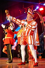 02 Herrens NarrenzHomb 2026-02-06 12  Tour-Tag, 6. Februar - Am frühen Freitagabend hieß es in der „alleato Arena“ zum 4. Mal „Karneval on Ice“ . Eion (Spaß)Eishockeyspiel der Teams Karneval vs. Stadt Duisburg endete 10:10. Danach ging es in die Glückaufhalle nach Homberg, Herrensitzung der „Narrenzunft“. Zurück im Süden zur Ehrengarde, diese hatte den „Großen Orden“, im „Landgasthof Schenke“, an Joachim Loosen verliehen. Abschluss des Abends war dann im „Männerhort“ bei Klaus Bodzian. : DVPJ, Toni I, Jules I., Prinz Karneval, Prinz, Prinzessin Aileen I., Hofmarschälle, Page, Pagen, Paginnen, HDK, Duisburg, Karneval, Helau, Tollität, Event, Session 2025, Session 2025, HDK Duisburg, Hauptausschuss, Hauptausschuss Karneval Duisburg, Duisburg ist echt