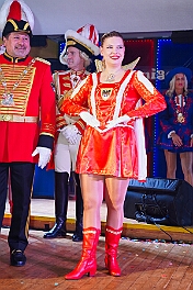 02 Damens SonnigSued 2026-02-07 02  Tour-Tag, 7. Februar - In unserer Residenz, dem WYNDHAM Hotel Duisburger Hof, begann unsere Abendtour mit der Bürger-Gala der Bürgergarde. Quasi ums Eck war der nächste Termin bei der restlos ausgekauften Damensitzung des Sonnigen Südens. Zur Mädchensitzung der Rot-Weißen aus Hamborn ging es danach in die Clauberghalle. Einmal quer durch die Stadt war dann das Kostümfest der KG Op de Hippe Höh. : DVPJ, Toni I, Jules I., Prinz Karneval, Prinz, Prinzessin Aileen I., Hofmarschälle, Page, Pagen, Paginnen, HDK, Duisburg, Karneval, Helau, Tollität, Event, Session 2025, Session 2025, HDK Duisburg, Hauptausschuss, Hauptausschuss Karneval Duisburg, Duisburg ist echt