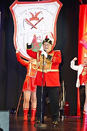 03 Maedvhns RWHambMarx 2026-02-07 10  Tour-Tag, 7. Februar - In unserer Residenz, dem WYNDHAM Hotel Duisburger Hof, begann unsere Abendtour mit der Bürger-Gala der Bürgergarde. Quasi ums Eck war der nächste Termin bei der restlos ausgekauften Damensitzung des Sonnigen Südens. Zur Mädchensitzung der Rot-Weißen aus Hamborn ging es danach in die Clauberghalle. Einmal quer durch die Stadt war dann das Kostümfest der KG Op de Hippe Höh. : DVPJ, Toni I, Jules I., Prinz Karneval, Prinz, Prinzessin Aileen I., Hofmarschälle, Page, Pagen, Paginnen, HDK, Duisburg, Karneval, Helau, Tollität, Event, Session 2025, Session 2025, HDK Duisburg, Hauptausschuss, Hauptausschuss Karneval Duisburg, Duisburg ist echt