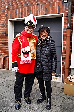 02 MeiderichHilfswerk 2026-02-08 09  Tour-Tag, 8. Februar -Start war an diesem Sonntag mit der Herrensitzung der Rot-Weißen aus Hamborn im Abteikeller. Danach wurde uns  eine Spende für den neuen Inklusions-Bus vom Meidericher Hilfswerk e.V. übergeben. Weiter zur Herrensitzung  der » Blauen Jungs « an gewohnter Stätte. Zur Stärkung zwischendurch war dann das Grünkohlessen von Bienen Lindner im „Langgasthof Schenke“. Nach einem Besuch in unserem Standquartier, UT_Ungelsheimer Treff“, waren wir beim 4:2 des MSV vs. Verl in der schauinsland-reisen Arena. : DVPJ, Toni I, Jules I., Prinz Karneval, Prinz, Prinzessin Aileen I., Hofmarschälle, Page, Pagen, Paginnen, HDK, Duisburg, Karneval, Helau, Tollität, Event, Session 2025, Session 2025, HDK Duisburg, Hauptausschuss, Hauptausschuss Karneval Duisburg, Duisburg ist echt