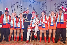 03 Herrens AMaB 2026-02-08 16  Tour-Tag, 8. Februar -Start war an diesem Sonntag mit der Herrensitzung der Rot-Weißen aus Hamborn im Abteikeller. Danach wurde uns  eine Spende für den neuen Inklusions-Bus vom Meidericher Hilfswerk e.V. übergeben. Weiter zur Herrensitzung  der » Blauen Jungs « an gewohnter Stätte. Zur Stärkung zwischendurch war dann das Grünkohlessen von Bienen Lindner im „Langgasthof Schenke“. Nach einem Besuch in unserem Standquartier, UT_Ungelsheimer Treff“, waren wir beim 4:2 des MSV vs. Verl in der schauinsland-reisen Arena. : DVPJ, Toni I, Jules I., Prinz Karneval, Prinz, Prinzessin Aileen I., Hofmarschälle, Page, Pagen, Paginnen, HDK, Duisburg, Karneval, Helau, Tollität, Event, Session 2025, Session 2025, HDK Duisburg, Hauptausschuss, Hauptausschuss Karneval Duisburg, Duisburg ist echt