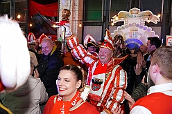 01 Wagenweihe KGK 2026-02-10 04  Wagenweihe und Prinzenempfang - In Moers waren wir an diesem Abend Gäste der Wagebweihe der Tollitäten des KGK, Bastian I. und Steffen I. Im IntercityHotel empfingen die Roten Funken, nicht wie gewohnt am Mittwoch vor Altweiber, die Duisburger Prinzencrews. : DVPJ, Toni I, Jules I., Prinz Karneval, Prinz, Prinzessin Aileen I., Hofmarschälle, Page, Pagen, Paginnen, HDK, Duisburg, Karneval, Helau, Tollität, Event, Session 2025, Session 2025, HDK Duisburg, Hauptausschuss, Hauptausschuss Karneval Duisburg, Duisburg ist echt