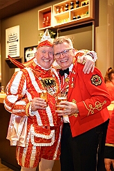 02 Prinzenempf RoteFunken 2026-02-10 20  Wagenweihe und Prinzenempfang - In Moers waren wir an diesem Abend Gäste der Wagebweihe der Tollitäten des KGK, Bastian I. und Steffen I. Im IntercityHotel empfingen die Roten Funken, nicht wie gewohnt am Mittwoch vor Altweiber, die Duisburger Prinzencrews. : DVPJ, Toni I, Jules I., Prinz Karneval, Prinz, Prinzessin Aileen I., Hofmarschälle, Page, Pagen, Paginnen, HDK, Duisburg, Karneval, Helau, Tollität, Event, Session 2025, Session 2025, HDK Duisburg, Hauptausschuss, Hauptausschuss Karneval Duisburg, Duisburg ist echt