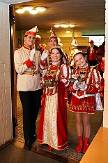 01 Rathausem Rheinh 2026-02-11 01  Tour-Tag, 11. Februar - An diesem Mittwoch hatten wir2 Termine mit der Kinderprinzencrew zusammen, einmal den Rathausempfang in Rheinhausen und das Wiegen bei der DEKRA. Nach dem Besuch im Studio 47 ging es in den Steinhof zum Abend für den Bürger des Jahres. : DVPJ, Toni I, Jules I., Prinz Karneval, Prinz, Prinzessin Aileen I., Hofmarschälle, Page, Pagen, Paginnen, HDK, Duisburg, Karneval, Helau, Tollität, Event, Session 2025, Session 2025, HDK Duisburg, Hauptausschuss, Hauptausschuss Karneval Duisburg, Duisburg ist echt