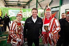 02 PrinzWiegen DEKRA 2026-02-11 03  Tour-Tag, 11. Februar - An diesem Mittwoch hatten wir2 Termine mit der Kinderprinzencrew zusammen, einmal den Rathausempfang in Rheinhausen und das Wiegen bei der DEKRA. Nach dem Besuch im Studio 47 ging es in den Steinhof zum Abend für den Bürger des Jahres. : DVPJ, Toni I, Jules I., Prinz Karneval, Prinz, Prinzessin Aileen I., Hofmarschälle, Page, Pagen, Paginnen, HDK, Duisburg, Karneval, Helau, Tollität, Event, Session 2025, Session 2025, HDK Duisburg, Hauptausschuss, Hauptausschuss Karneval Duisburg, Duisburg ist echt