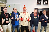 05 Hargreaves 2026-02-12 04  Alweiber-Tour, 12. Februar - Eine karnevalistische „Stadtrundfahrt“ an diesem veregneten Donnerstag. : DVPJ, Toni I, Jules I., Prinz Karneval, Prinz, Prinzessin Aileen I., Hofmarschälle, Page, Pagen, Paginnen, HDK, Duisburg, Karneval, Helau, Tollität, Event, Session 2025, Session 2025, HDK Duisburg, Hauptausschuss, Hauptausschuss Karneval Duisburg, Duisburg ist echt