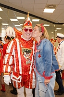 06 Sparkasse DU 2026-02-12 01  Alweiber-Tour, 12. Februar - Eine karnevalistische „Stadtrundfahrt“ an diesem veregneten Donnerstag. : DVPJ, Toni I, Jules I., Prinz Karneval, Prinz, Prinzessin Aileen I., Hofmarschälle, Page, Pagen, Paginnen, HDK, Duisburg, Karneval, Helau, Tollität, Event, Session 2025, Session 2025, HDK Duisburg, Hauptausschuss, Hauptausschuss Karneval Duisburg, Duisburg ist echt