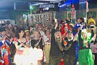 07 Coupe1900 2026-02-12 05  Alweiber-Tour, 12. Februar - Eine karnevalistische „Stadtrundfahrt“ an diesem veregneten Donnerstag. : DVPJ, Toni I, Jules I., Prinz Karneval, Prinz, Prinzessin Aileen I., Hofmarschälle, Page, Pagen, Paginnen, HDK, Duisburg, Karneval, Helau, Tollität, Event, Session 2025, Session 2025, HDK Duisburg, Hauptausschuss, Hauptausschuss Karneval Duisburg, Duisburg ist echt