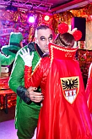 08 Feuerwehr DU 2026-02-12 07  Alweiber-Tour, 12. Februar - Eine karnevalistische „Stadtrundfahrt“ an diesem veregneten Donnerstag. : DVPJ, Toni I, Jules I., Prinz Karneval, Prinz, Prinzessin Aileen I., Hofmarschälle, Page, Pagen, Paginnen, HDK, Duisburg, Karneval, Helau, Tollität, Event, Session 2025, Session 2025, HDK Duisburg, Hauptausschuss, Hauptausschuss Karneval Duisburg, Duisburg ist echt