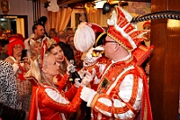 18 Altweiberp KG Suedstern 2026-02-12 10  Alweiber-Tour, 12. Februar - Eine karnevalistische „Stadtrundfahrt“ an diesem veregneten Donnerstag. : DVPJ, Toni I, Jules I., Prinz Karneval, Prinz, Prinzessin Aileen I., Hofmarschälle, Page, Pagen, Paginnen, HDK, Duisburg, Karneval, Helau, Tollität, Event, Session 2025, Session 2025, HDK Duisburg, Hauptausschuss, Hauptausschuss Karneval Duisburg, Duisburg ist echt