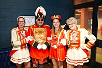 19 Altweiberp AMaB 2026-02-12 01  Alweiber-Tour, 12. Februar - Eine karnevalistische „Stadtrundfahrt“ an diesem veregneten Donnerstag. : DVPJ, Toni I, Jules I., Prinz Karneval, Prinz, Prinzessin Aileen I., Hofmarschälle, Page, Pagen, Paginnen, HDK, Duisburg, Karneval, Helau, Tollität, Event, Session 2025, Session 2025, HDK Duisburg, Hauptausschuss, Hauptausschuss Karneval Duisburg, Duisburg ist echt