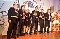 19 Altweiberp AMaB 2026-02-12 13  Alweiber-Tour, 12. Februar - Eine karnevalistische „Stadtrundfahrt“ an diesem veregneten Donnerstag. : DVPJ, Toni I, Jules I., Prinz Karneval, Prinz, Prinzessin Aileen I., Hofmarschälle, Page, Pagen, Paginnen, HDK, Duisburg, Karneval, Helau, Tollität, Event, Session 2025, Session 2025, HDK Duisburg, Hauptausschuss, Hauptausschuss Karneval Duisburg, Duisburg ist echt