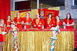 02 KarnParty RG Laar 2026-02-13 08  Tour-Tag, 13. Februar - Wir begannen den Freitagabend mit dem Kneipenkarneval im „Hultschiner Stübchen“ in Wanheimerort. Dann folgten die Karnevalsparty der der Rotgoldenen in Laar und der Klostersturm der Abteifrauen in Hamborn. Danach dann zur Kostümparty des SZ der Prinzengatde. Zum Abschluss dann  2 Termine in Serm, einmal zu den Amazonen und einmal bei der dortigen Prinzengarde. : DVPJ, Toni I, Jules I., Prinz Karneval, Prinz, Prinzessin Aileen I., Hofmarschälle, Page, Pagen, Paginnen, HDK, Duisburg, Karneval, Helau, Tollität, Event, Session 2025, Session 2025, HDK Duisburg, Hauptausschuss, Hauptausschuss Karneval Duisburg, Duisburg ist echt